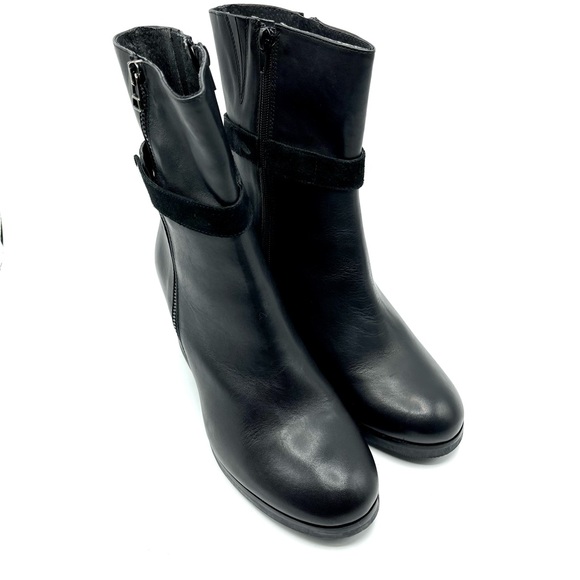 Coach And Four Leather Ankle Booties - Picture 6 of 10